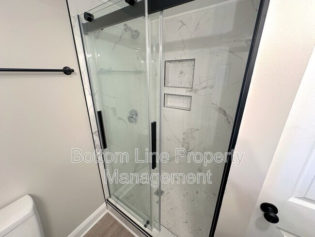 Building Photo - 51 Ashlyn Dr SE