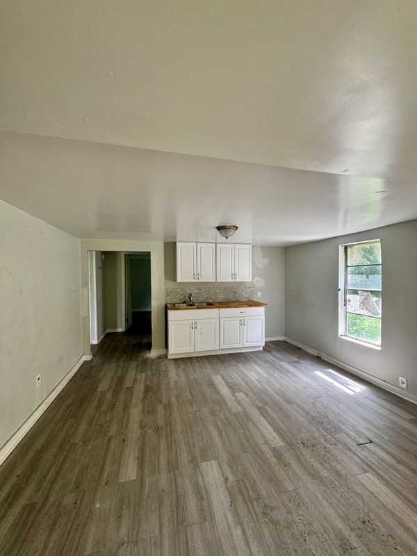 Building Photo - 1760 Audubon St