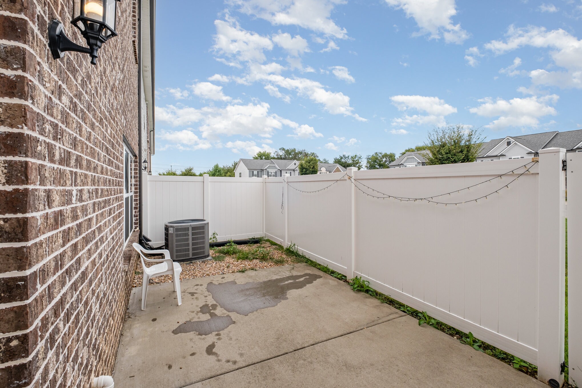 Building Photo - 1706 Lone Jack Ln