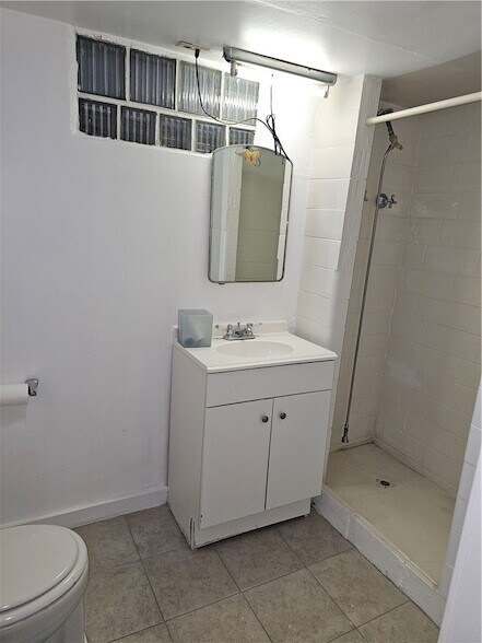 Building Photo - 1301 Broadway Ave