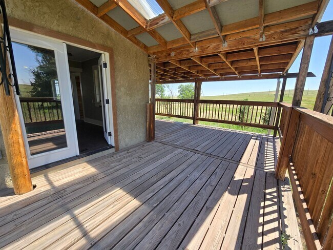 Building Photo - 2 Bedroom Ranch home- HORSES ALLOWED