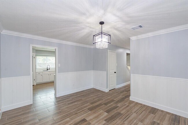 Building Photo - 8611 Spruce Mill Dr