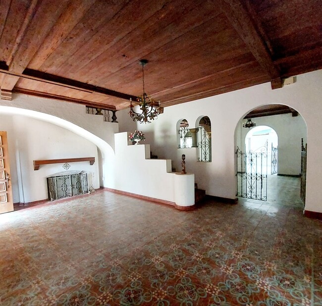 Building Photo - 123 Hudson Dr
