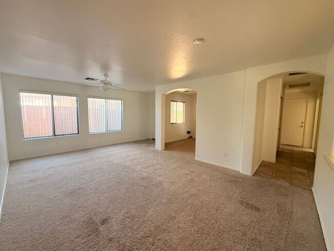 Building Photo - Pool Home on Cul-de-Sac Backing to Greenbelt + Bonus Room