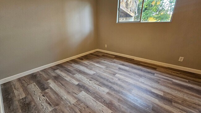 Building Photo - 3 bedroom 2 bath House in Escondido