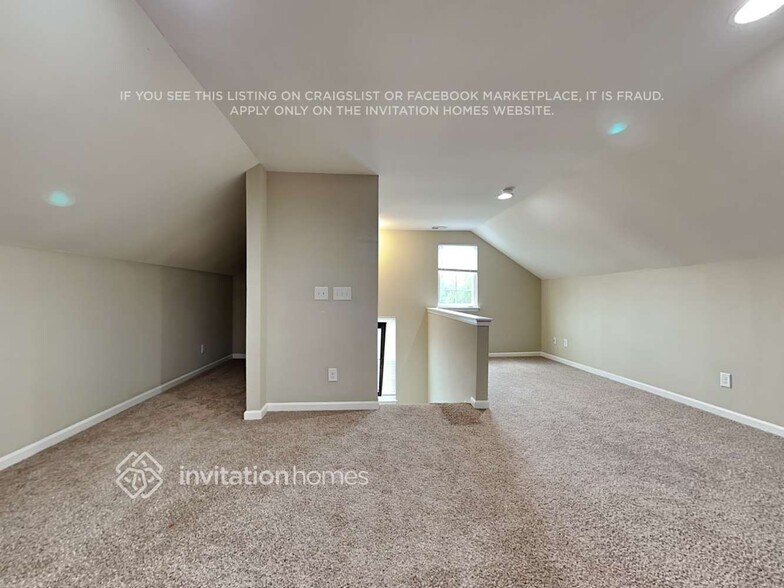 Building Photo - 10716 Drake Hill Dr