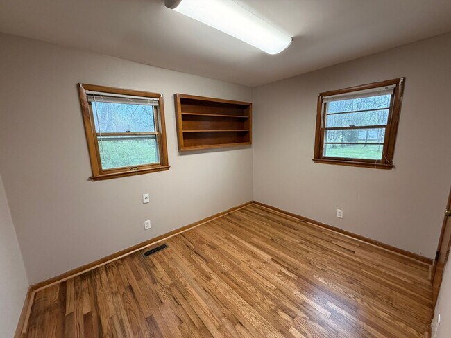 Building Photo - Charming 3 Bed 1 Bath Home in Murfreesboro