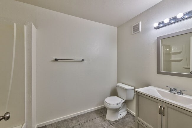 Building Photo - 3957 Rebecca Raiter Ave
