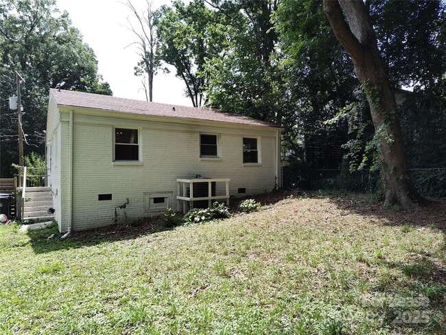 Building Photo - 1225 Condon St