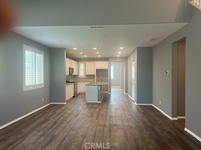Building Photo - 11384 Valley Oak Ln
