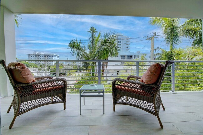 Building Photo - 1577 Bay 201 Bay