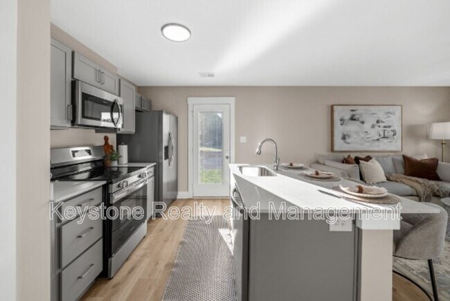 Building Photo - 401 Juniper Way