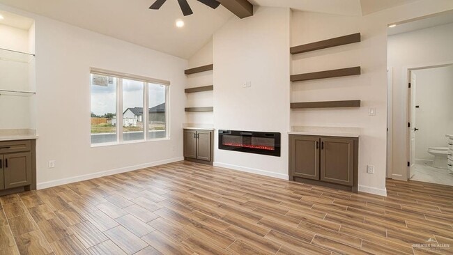 Building Photo - 16 East St