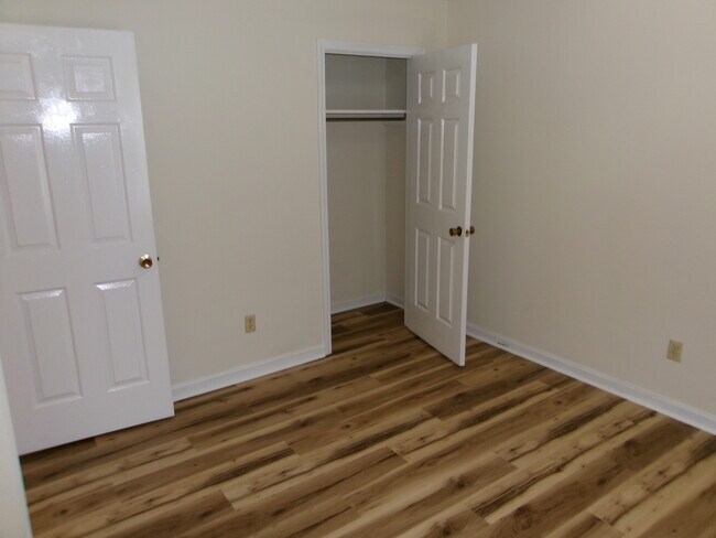 Building Photo - 3209 Timbermill Ave