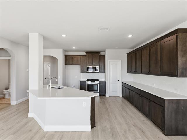 Building Photo - 624 Pawprint Holw