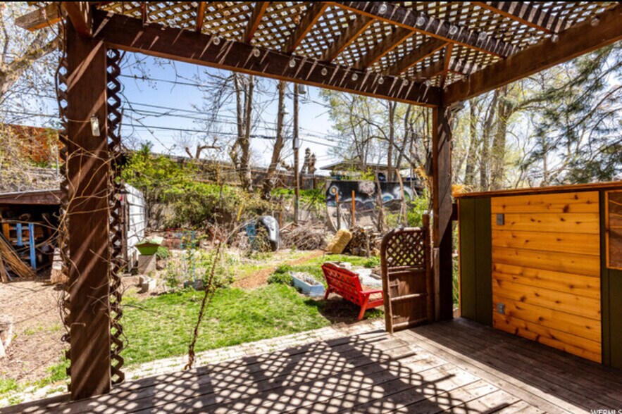 Building Photo - 2803 S 1000 E