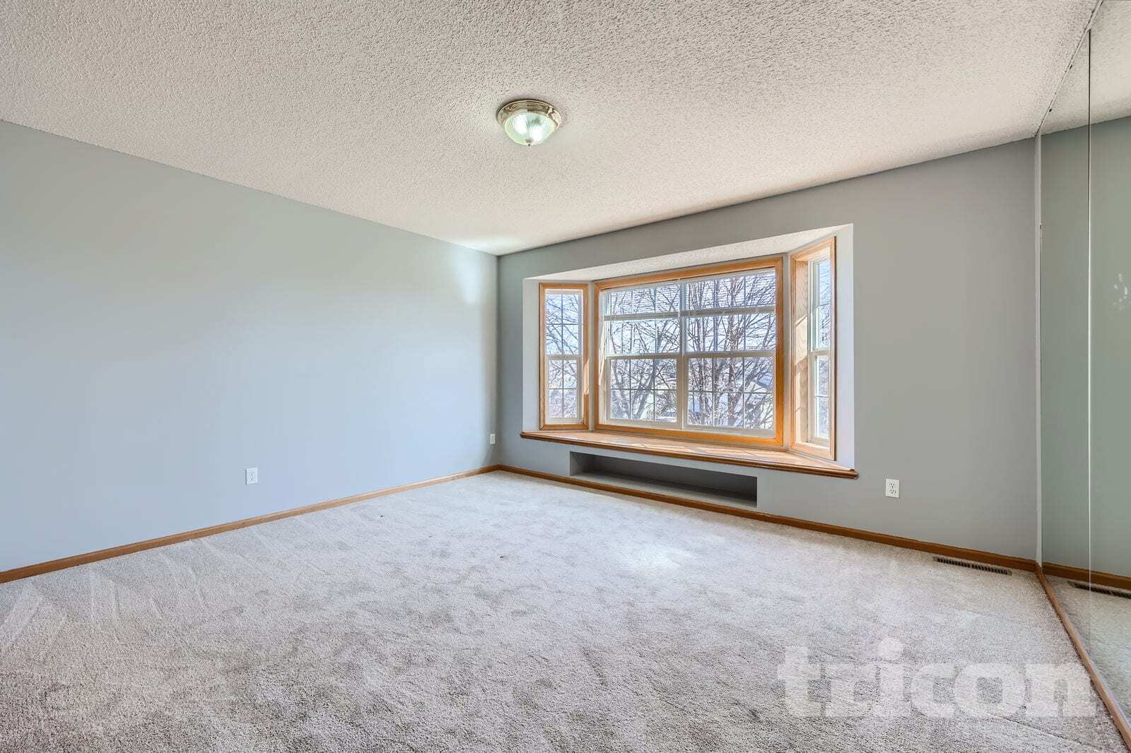 Building Photo - 4527 Mason Ave NE