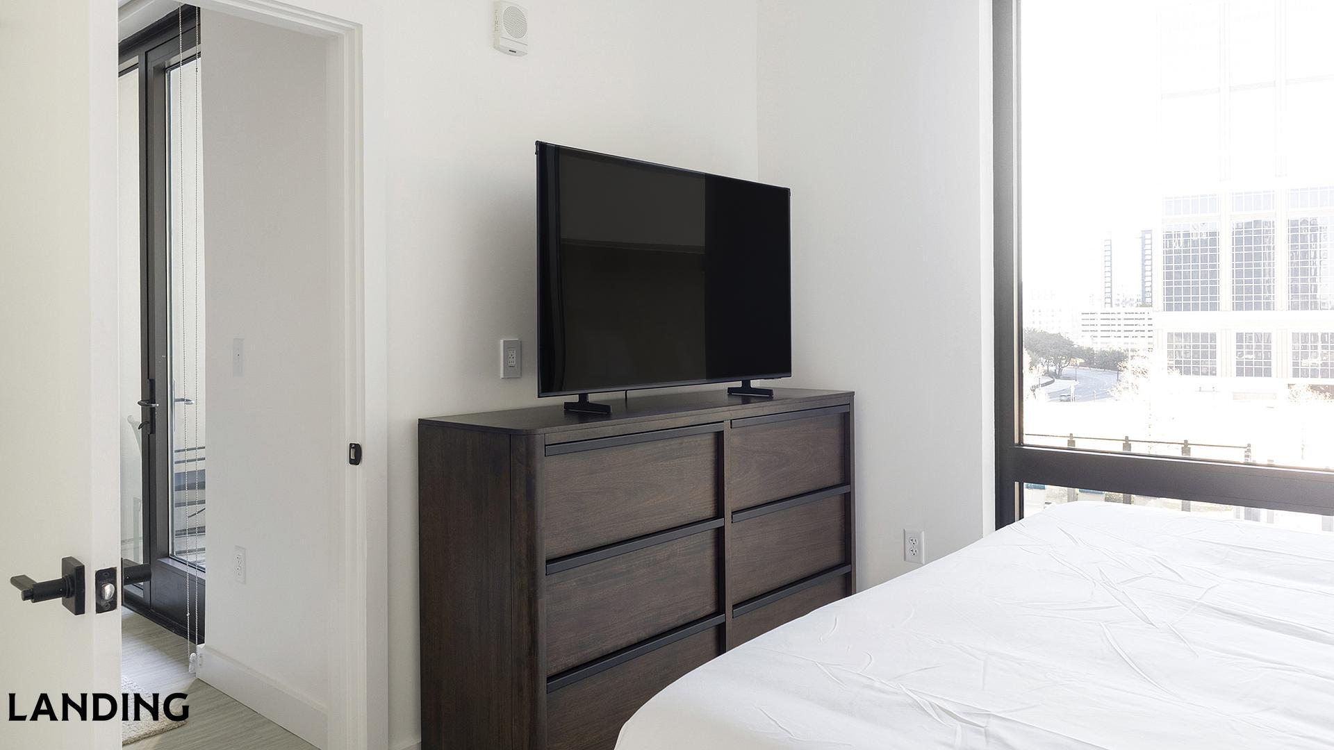 Building Photo - 1007 S Mint St