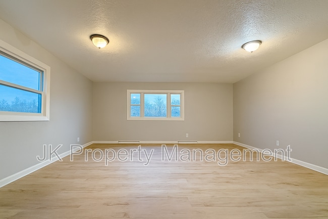 Building Photo - 2312 5th Ave N