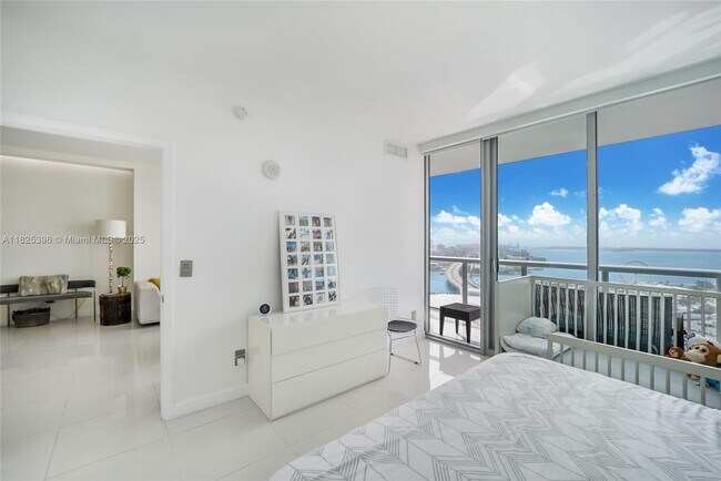 Building Photo - 888 Biscayne Blvd