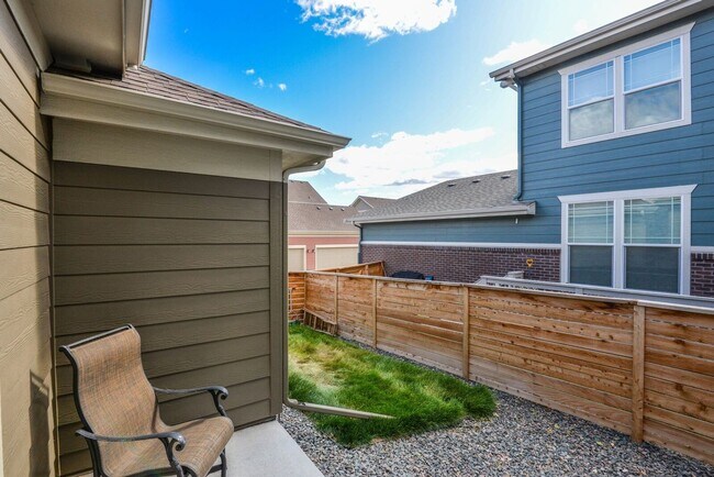 Building Photo - Beautiful 2-Bedroom, 2.5-Bath Townhome in ...
