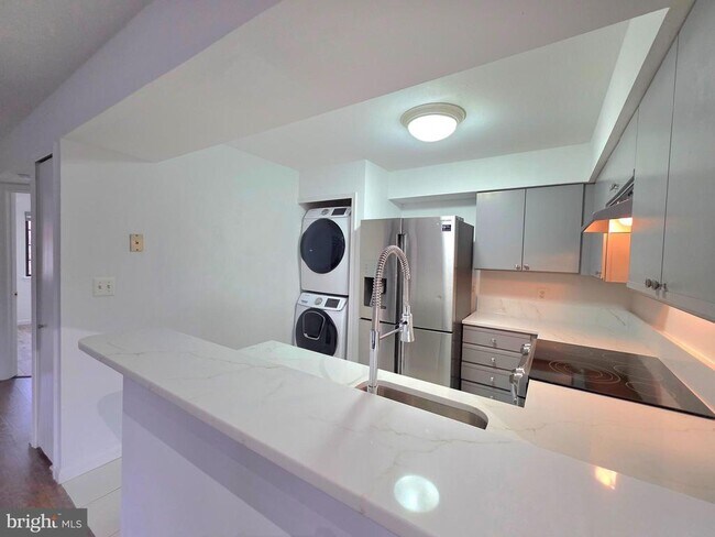 Building Photo - 6017 Curtier Dr