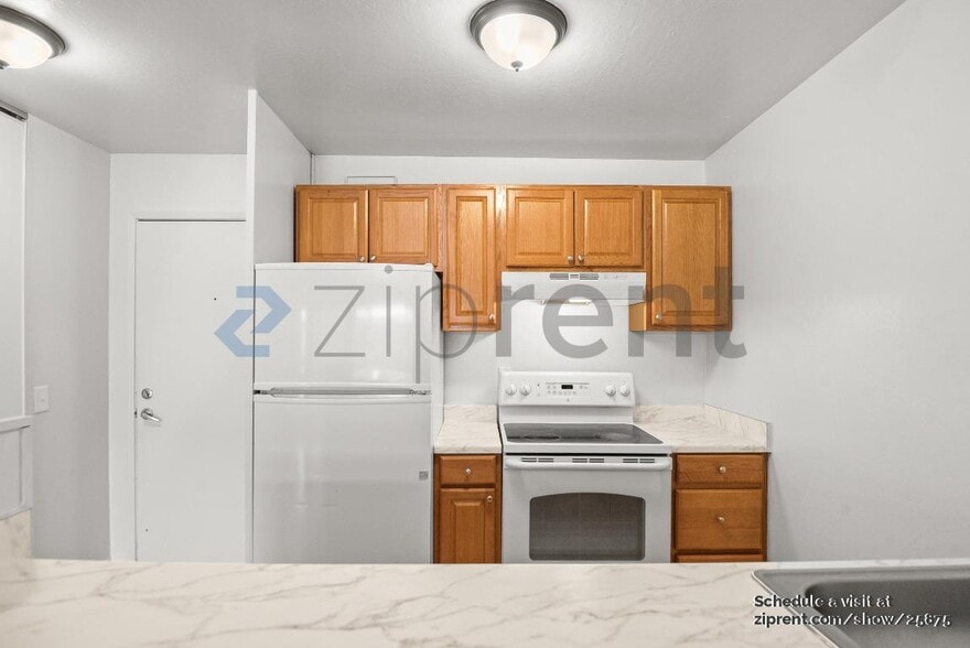 Building Photo - 100 Village Dr