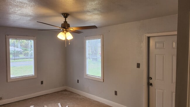 Large Bedroom or Den with own entry door - 1015 Woodland Ave