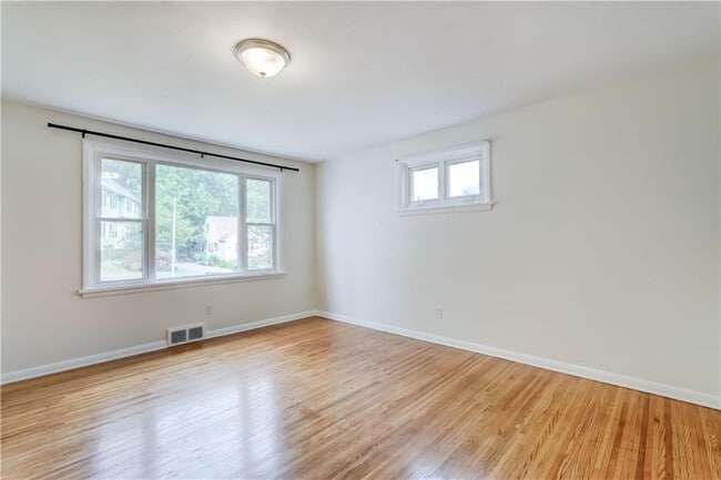 Building Photo - 159 Harwick Rd