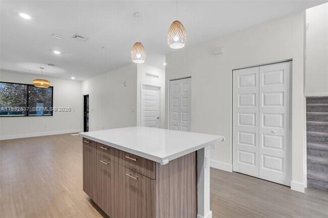 Building Photo - 8363 NW 41st St