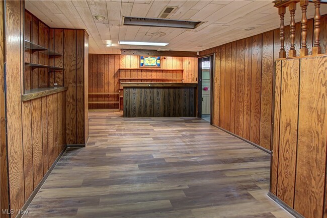 Building Photo - 7611 Ivandale Dr