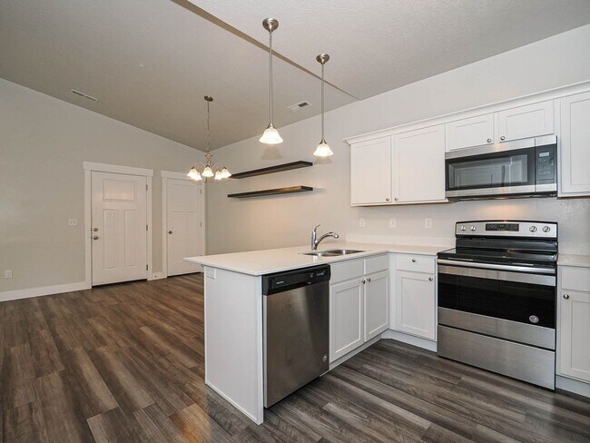 Building Photo - 14474 S Renner Ln
