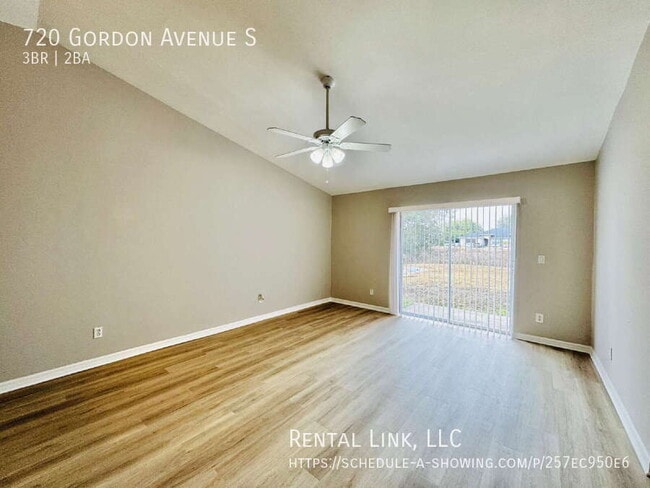 Building Photo - 720 Gordon Ave S