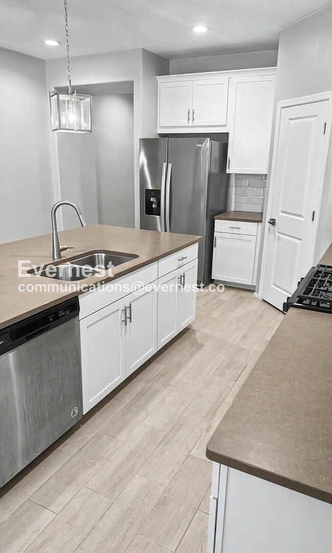 Building Photo - 10667 W Filbert St