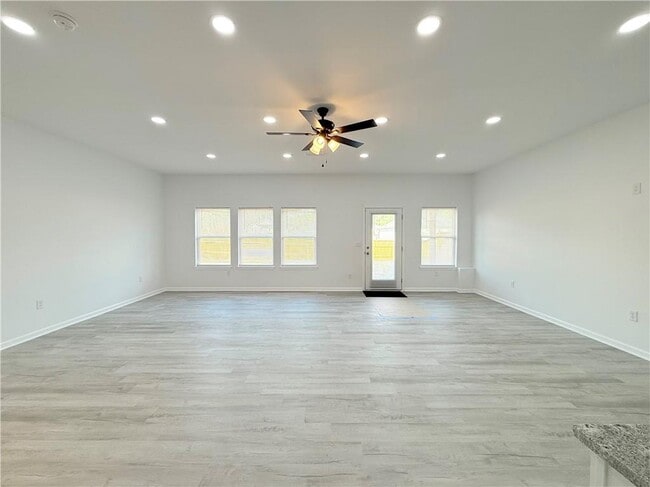 Building Photo - 44 Dew Lk Ct