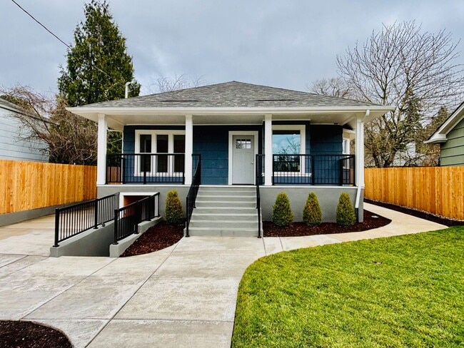 Building Photo - 4224 SE 31st Ave