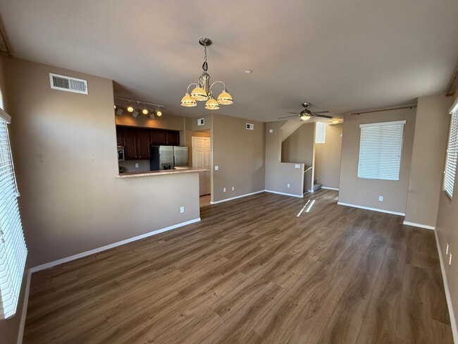 Building Photo - 900 S 94th St