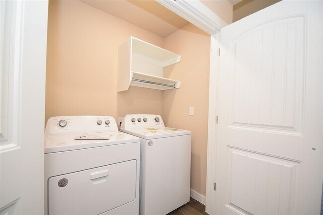 Building Photo - 1540 Sandpiper St