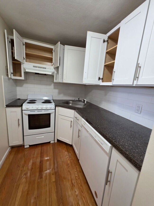 Building Photo - 23 Allston St