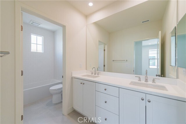 Building Photo - 120 Rimstone