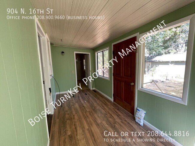Building Photo - 904 N 16th St