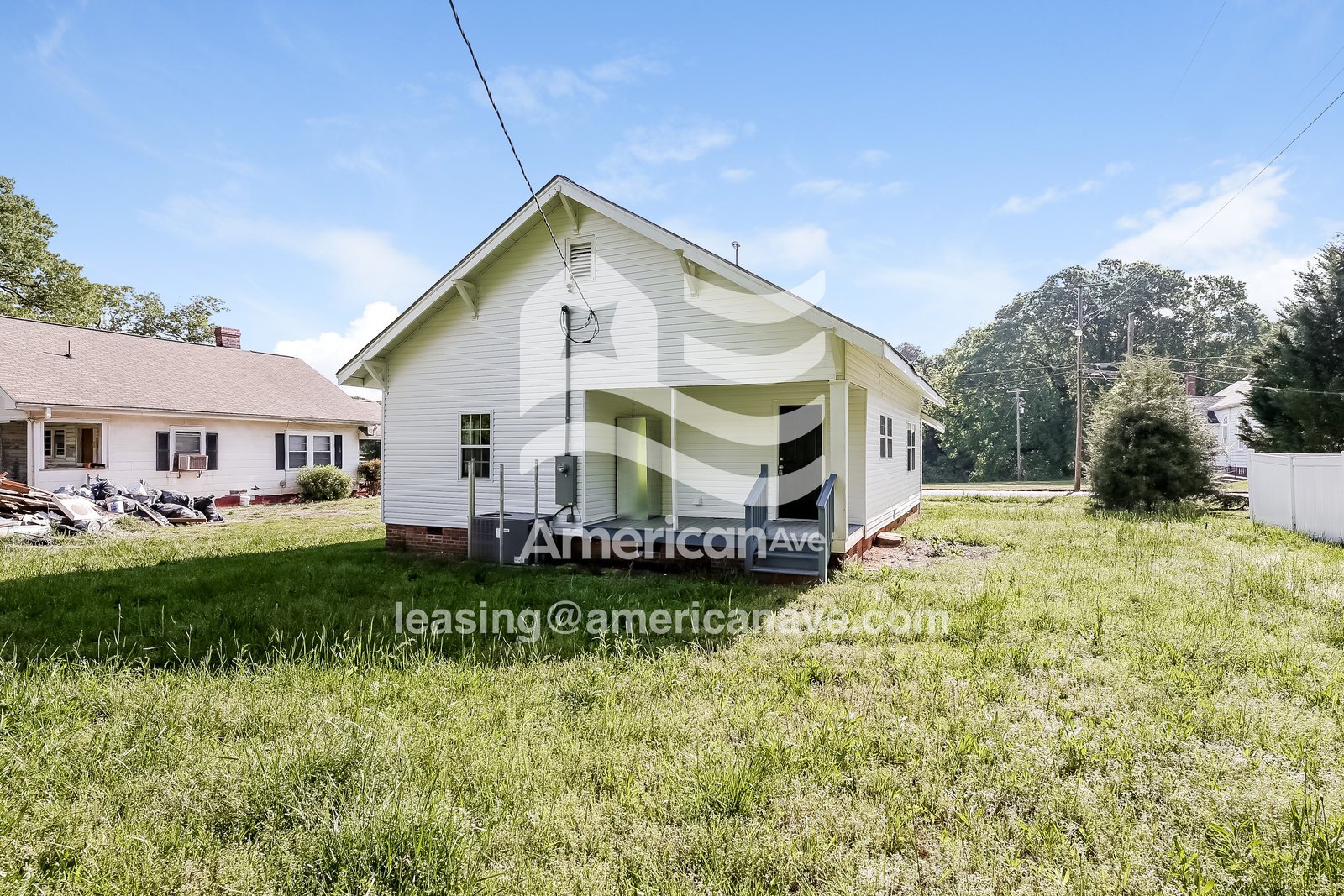 Building Photo - 128 Riley St