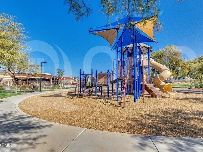 Building Photo - 2767 E Mews Rd