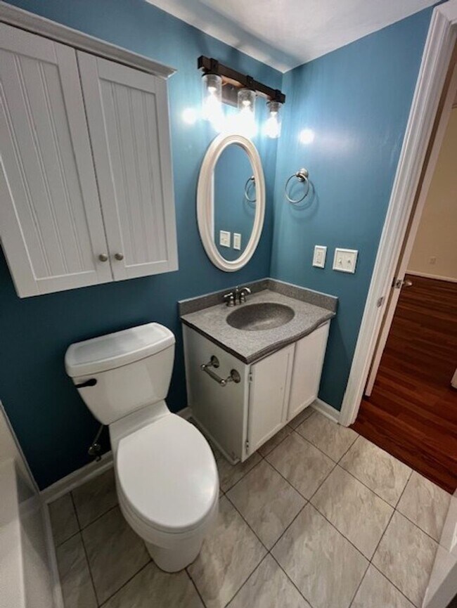 Building Photo - Recently Renovated Home in Wilmington