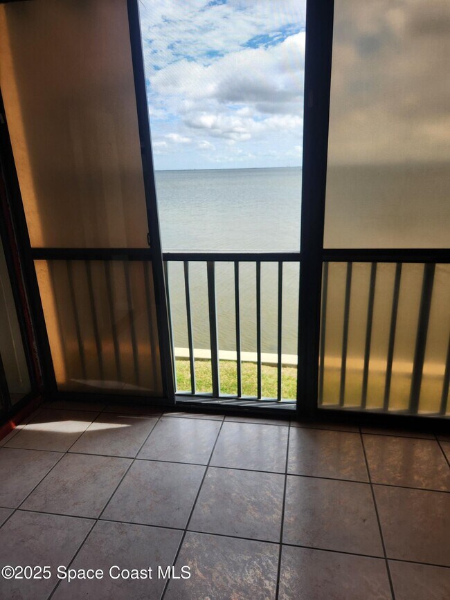 Building Photo - 2469 S Washington Ave