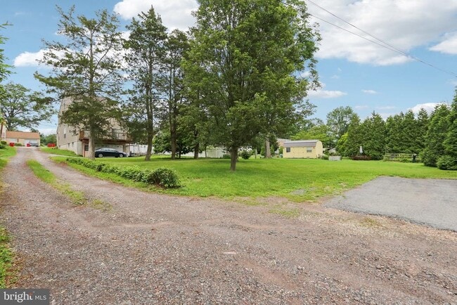Building Photo - 2774 Woodland Ave