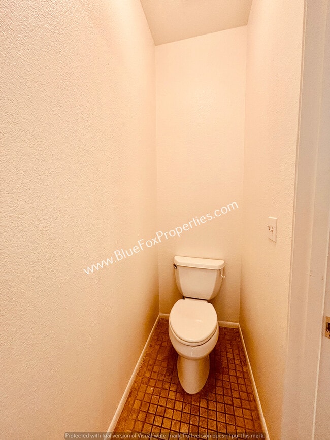 Building Photo - 9744 N Stone Rock Dr