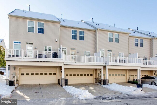 Building Photo - 6721 Caleb Dorsey Square