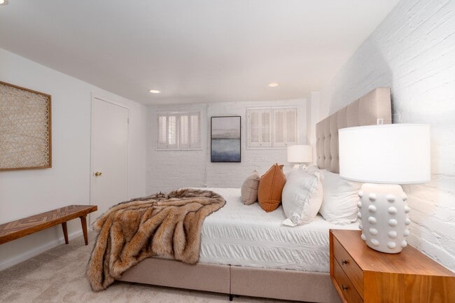 Building Photo - 1683 35th St NW