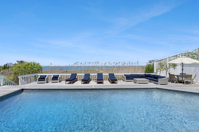 Building Photo - 588 Dune Rd